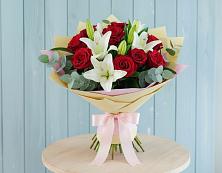Букет цветов из:  Лилии и Розы в Кожевниково