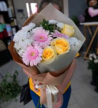 Букет цветов из:  Герберы, Розы и Хризантемы в Кожевниково