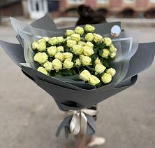 Букет Белые кустовые розы Солинеро в Кожевниково