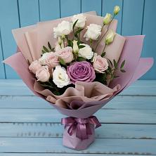 Букет цветов из:  Розы и Лизиантусы в Кожевниково
