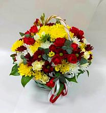 Цветочная композиция из Хризантемы и Розы в корзине в Кожевниково