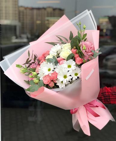 Букет цветов из: Розы, Лизиантусы и Хризантемы в Кожевниково